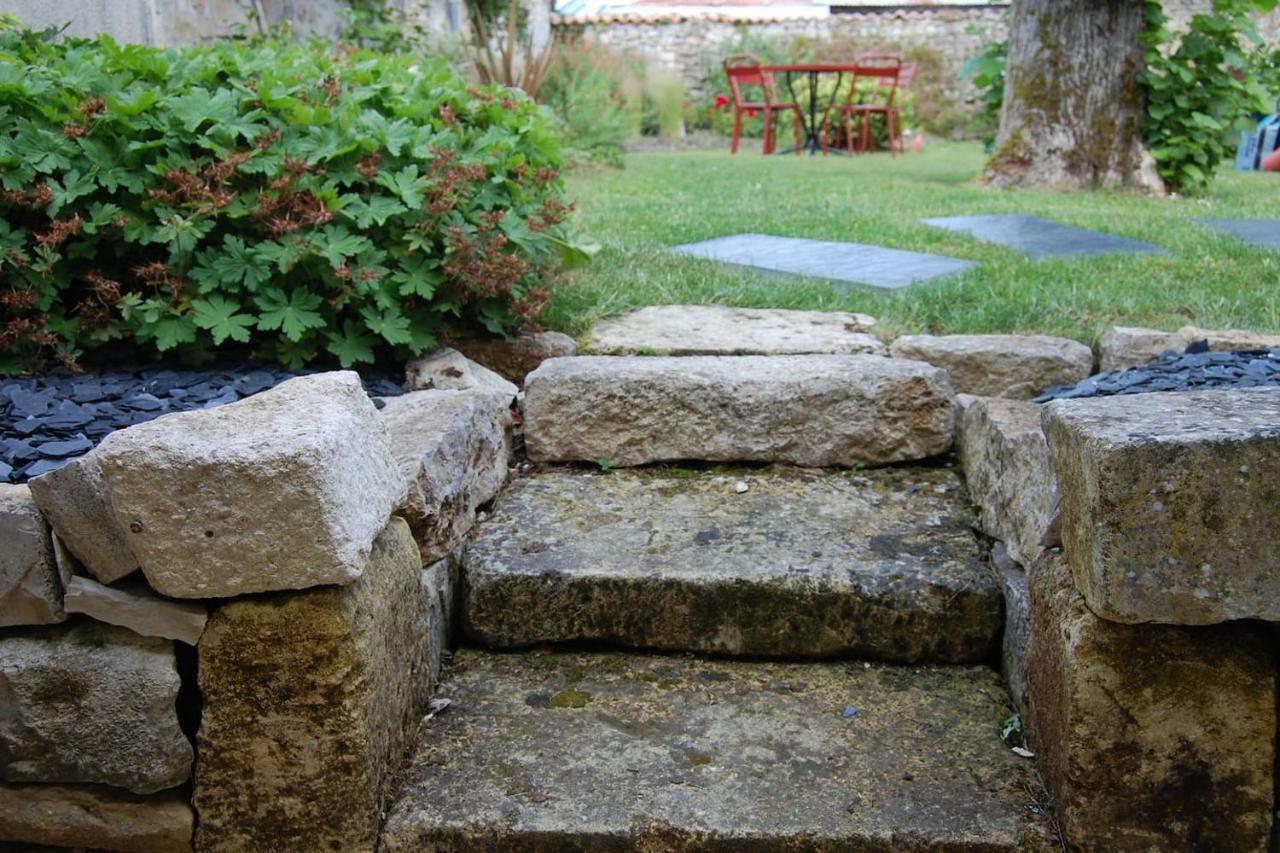 La Rochette  Petit Gite En Braconne מראה חיצוני תמונה